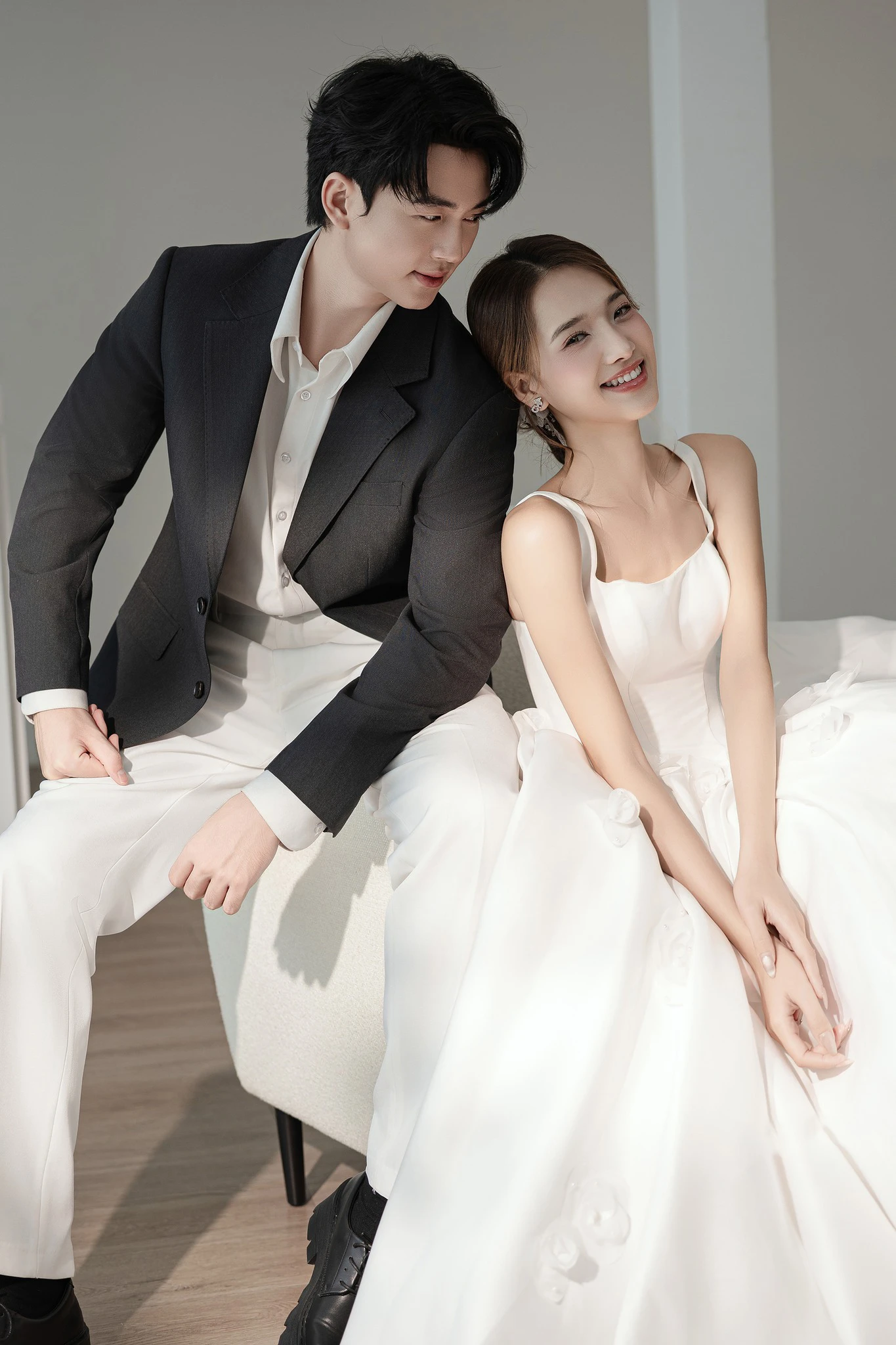 Album ảnh cưới Studio Phòng Trắng Tròn - Ảnh 5